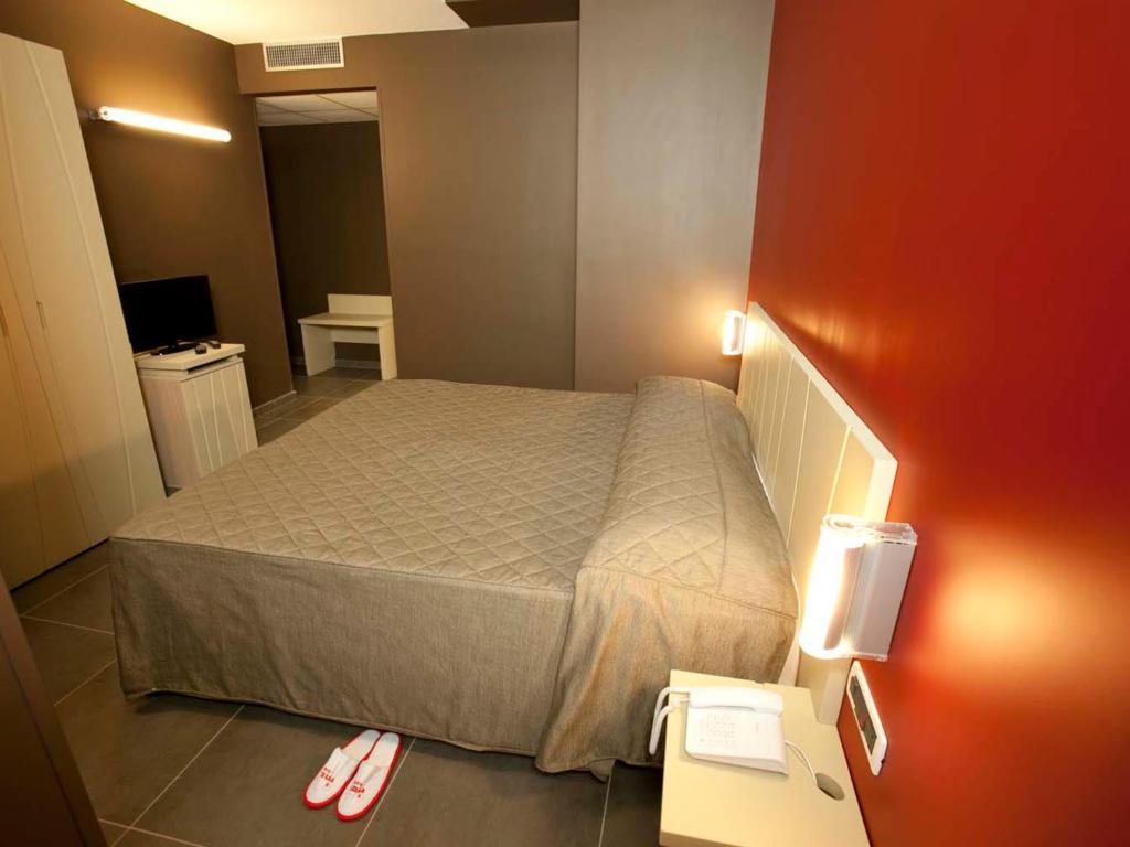 Rolling Hotel Casoria Room photo